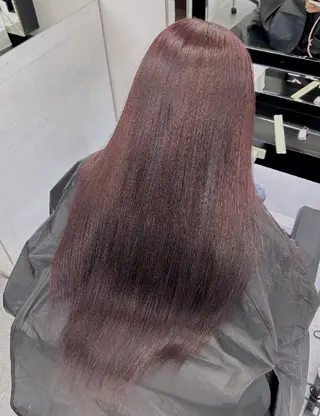 カラー ロング ベルグロー アルファのヘアスタイル
