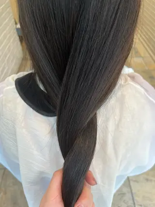 ロング カラー 石井 歩奈のヘアスタイル