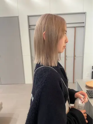 ミディアム 💡レイヤーカット/ グレージュ松本隼人のヘアスタイル