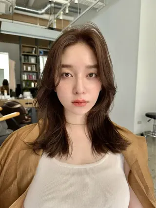 セミロング ryona🎀 /レイヤーカットのヘアスタイル