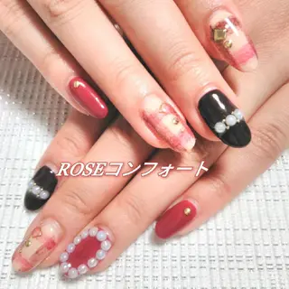 ネイル エステとネイル ローズコンフォートのネイルデザイン