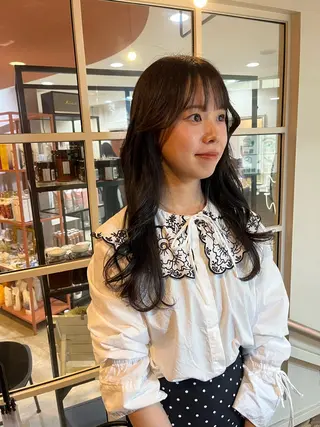 ロング カラー 佐藤 永夏のヘアスタイル