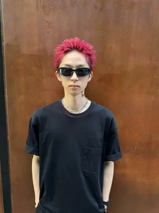 カラー ヘアアレンジ メンズ タイトボブ個性派カラ ーAKANEのヘアスタイル