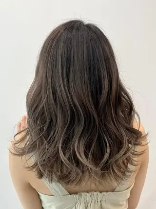 セミロング 公式 Ease by amble luxeのヘアスタイル