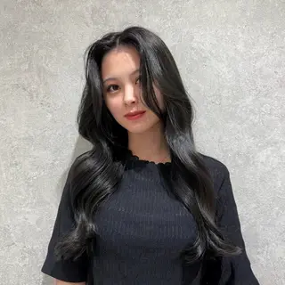 ロング カラー 🧚🏻momo 🧚🏻【下北沢】のヘアスタイル