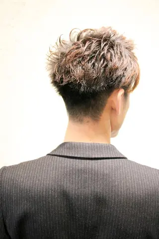 カラー パーマ メンズ Replica戸塚店所属・藤本正幸 /ショートボブのヘアスタイル