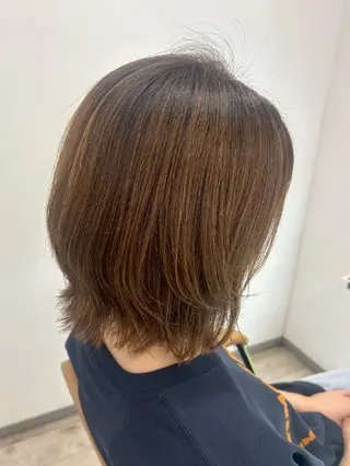 ミディアム カラー 安藤 真由のヘアスタイル