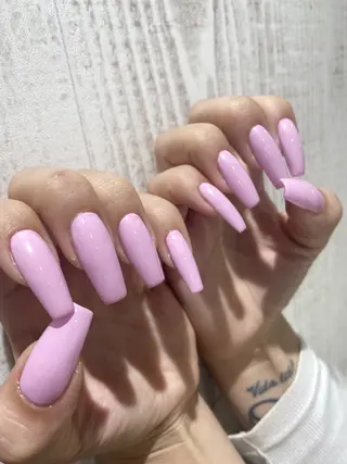 ネイル 13日3980円‼️ マグもデザインも◎のネイルデザイン