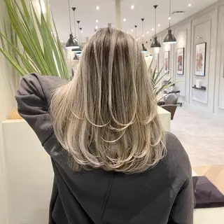 ミディアム カラー ヘアアレンジ アンドウ ユウ/ レイヤーカット/韓国のヘアスタイル