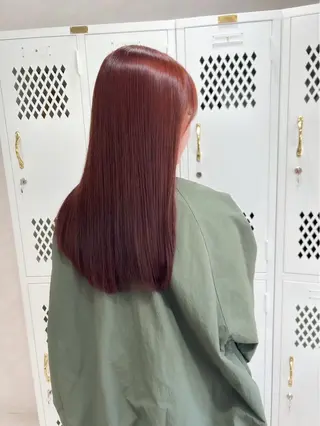 セミロング カラー 赤みゼロ 🤎柔ベージュのヘアスタイル