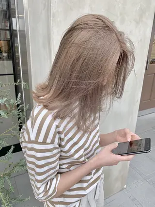 セミロング カラー yuki / 岡崎ハイトーンカラーのヘアスタイル