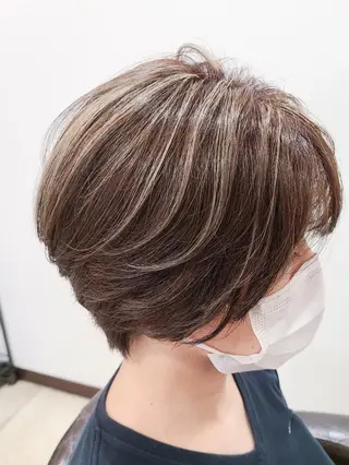 ショート カラー ブリーチ、デザイン  カラー福士直矢のヘアスタイル