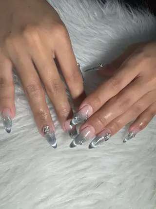 ネイル LAVISH nail salonのネイルデザイン