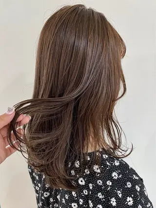 ミディアム カラー 柳樂 響のヘアスタイル