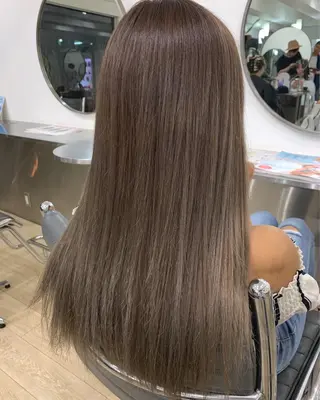 セミロング カラー 西村あきや トレンド韓国ヘアのヘアスタイル