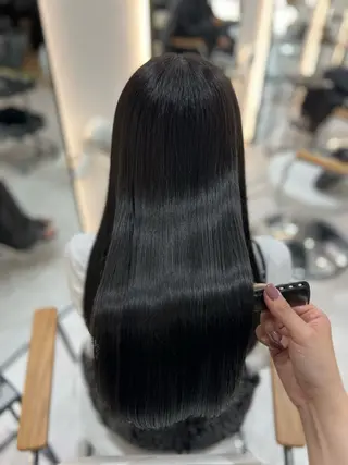 ロング カラー Zina aimiのヘアスタイル