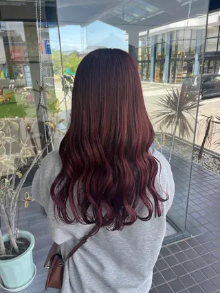 ロング alu所属・alu yuinaのヘアスタイル