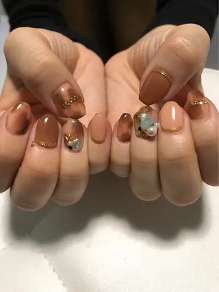 ネイル 指名支持率NO.1 スタイリストのヘアスタイル