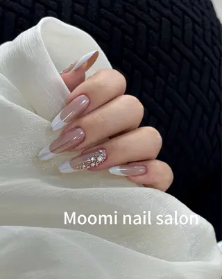 ロング Moomi nail salonのネイルデザイン