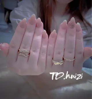 ミディアム めぐみのネイルサロン 惠のネイルデザイン