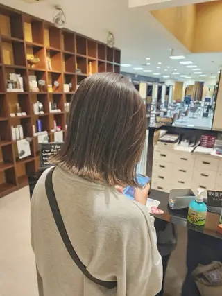 ミディアム カラー 東田 篤希のヘアスタイル