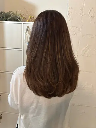 ロング 勝海 絢音のヘアスタイル