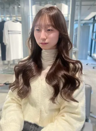ロング 髙木 由支奈のヘアスタイル