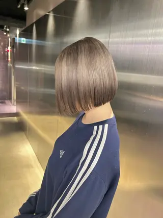 ミディアム カラー ✅ケアブリーチ✅ トヨオカ ノブヒデのヘアスタイル