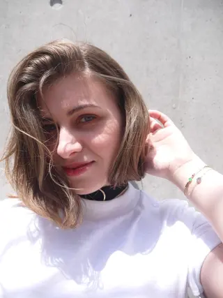 ミディアム カラー BEBE表参道所属・長谷川 香織のヘアスタイル