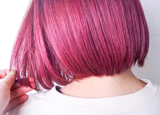 ショート カラー ヘアアレンジ AILEE所属・ウルフカット レイヤーカット上柿のヘアスタイル