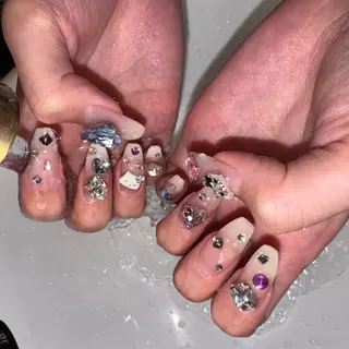 ネイル RIEKO🍒 ワンホン♡推しネイルのネイルデザイン