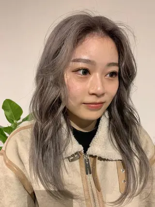 ロング カラー 桃果 momokaのヘアスタイル