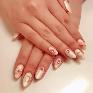 カラー ネイル Q Free nailsのネイルデザイン