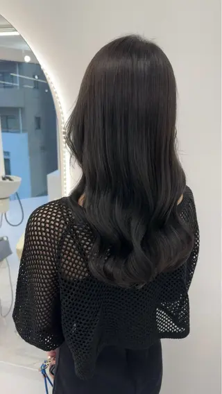 ロング WHITELY     Shibuya所属・プライベートサロン Akane🤍のヘアスタイル