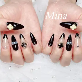 ネイル 🌷 Mooning 🌷のネイルデザイン