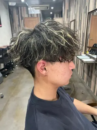 ミディアム カラー メンズ メンズ特化美容師/ 四辻 凱斗のヘアスタイル