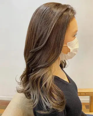 ロング カラー あずまぐち めぐみのヘアスタイル