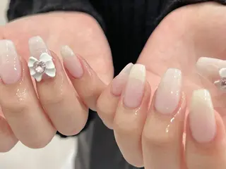 ネイル Shis_🦄shi 韓国風キラキラネイルのネイルデザイン