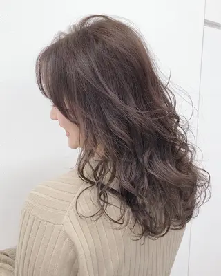 ミディアム カラー 柔らかbeige モトキのヘアスタイル