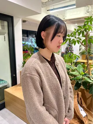 ショート カラー 田中 愛梨のヘアスタイル
