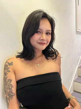 ミディアム 高山 沙来/レイヤー カット/縮毛矯正のヘアスタイル