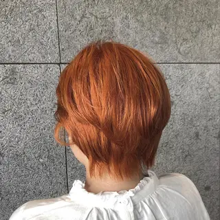 ショート カラー カトウ ユウカのヘアスタイル