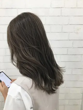 セミロング カラー 宇田川 直輝のヘアスタイル