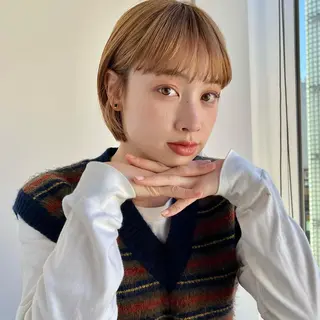 ショート カラー あやめ【顔まわり/レ イヤー/柔らかカラ】のヘアスタイル