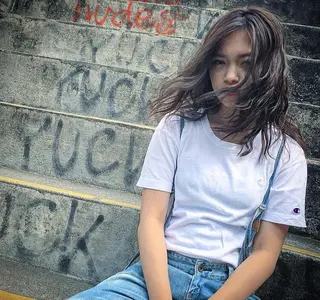 ロング カラー ブリーチ、パーマ 西部笑のヘアスタイル