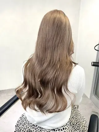 ロング カラー 苗代萌/ぷるツヤ髪 🫧／レイヤーカットのヘアスタイル