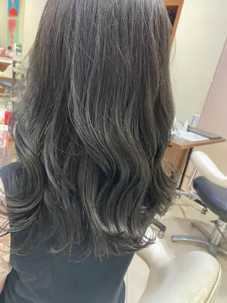 カラー EAST HAM head shop所属・岩崎 澪のヘアスタイル