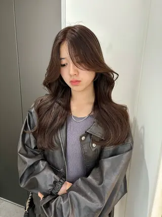 ロング カラー MEI🎀つやカラー 🎀レイヤー🎀渋谷のヘアスタイル