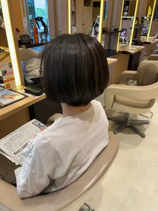 ショート UNIXマークイズみなとみらい所属・上杉 茉広のヘアスタイル