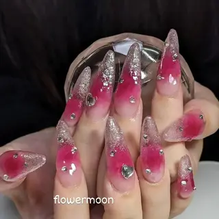 ネイル フラワー ムーンのネイルデザイン